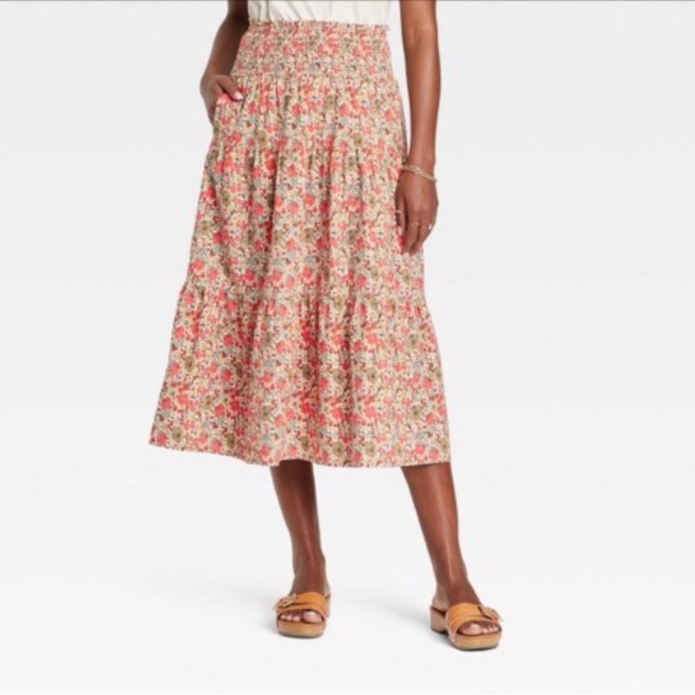 Target Universal Thread ditsy floral tiered maxi skirt NWOT xs